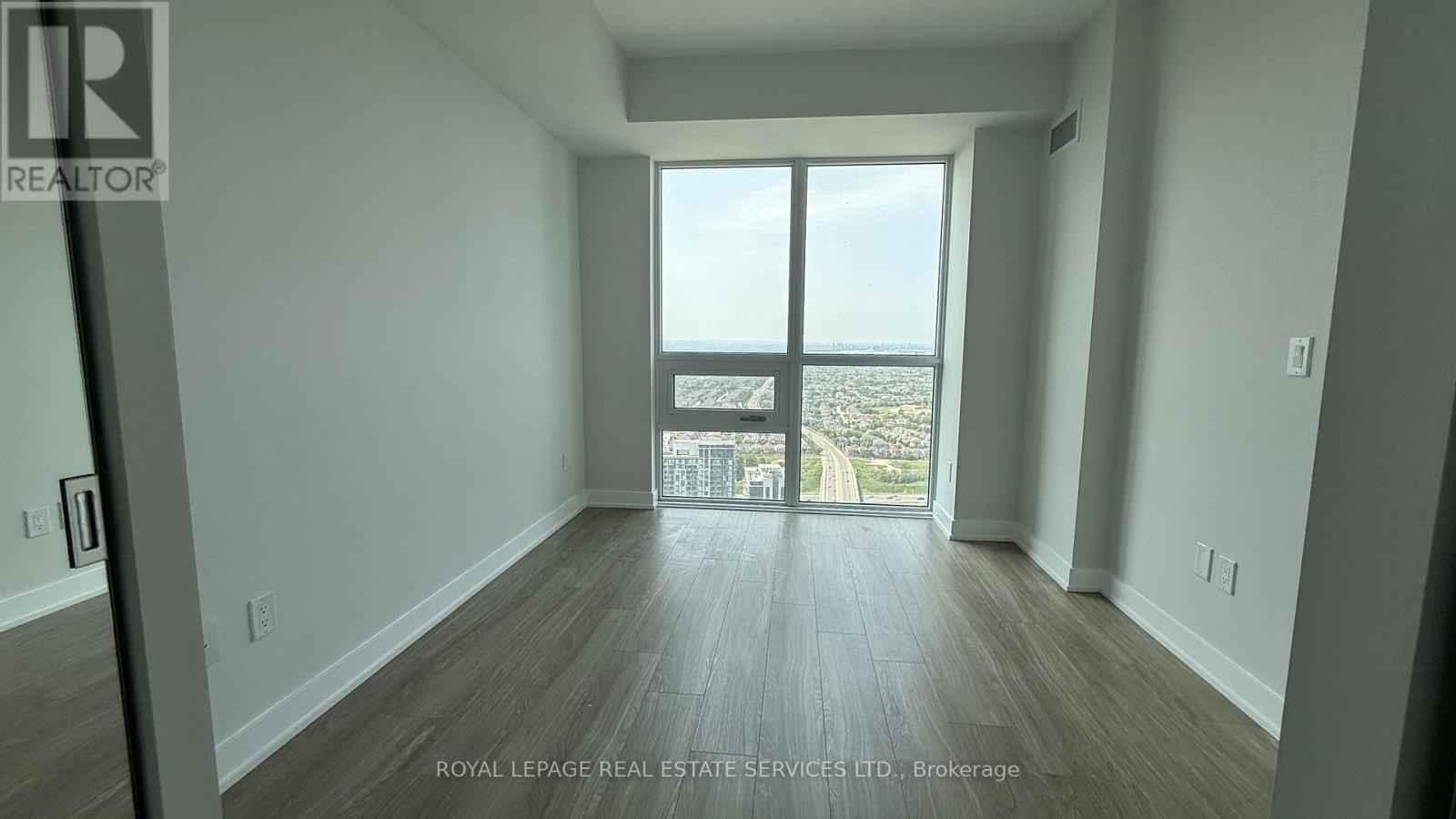 3811 - 430 Square One Drive, Mississauga, Ontario  L5B 0L6 - Photo 29 - W12604890