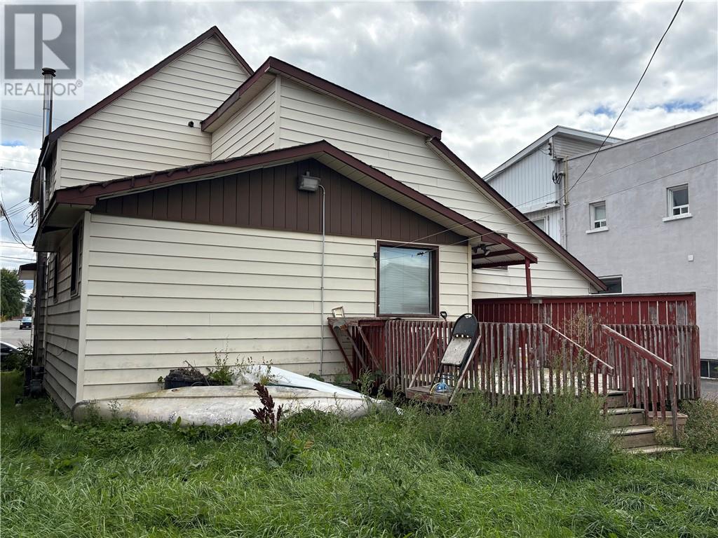 53 Main Street E, Chelmsford, Ontario  P0M 1L0 - Photo 2 - 2125862