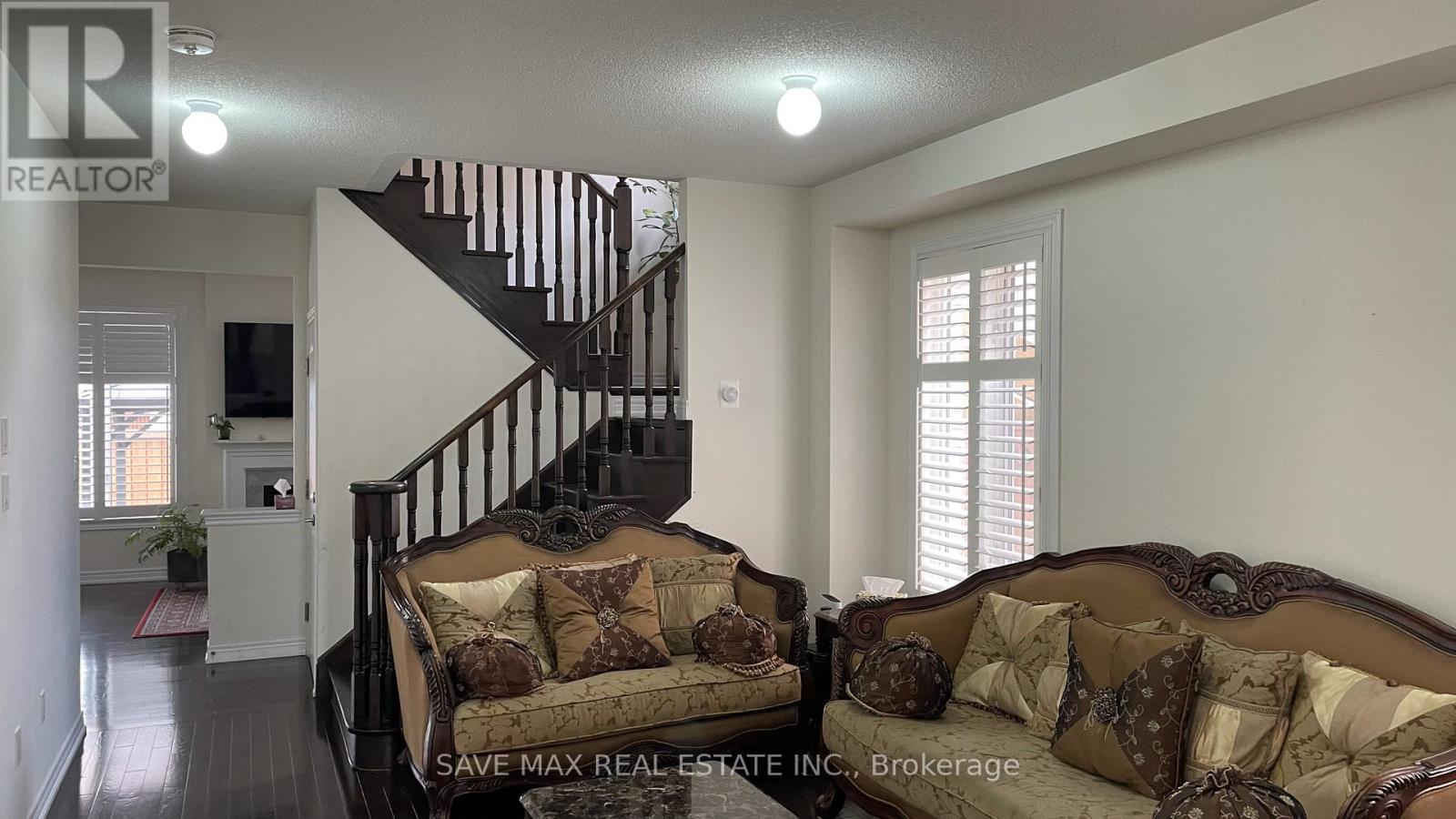 6 BITTERSWEET ROAD, Brampton, Ontario