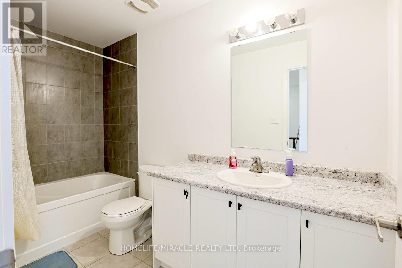 105 Pony Way, Kitchener, Ontario  N2R 0R8 - Photo 25 - X12604814