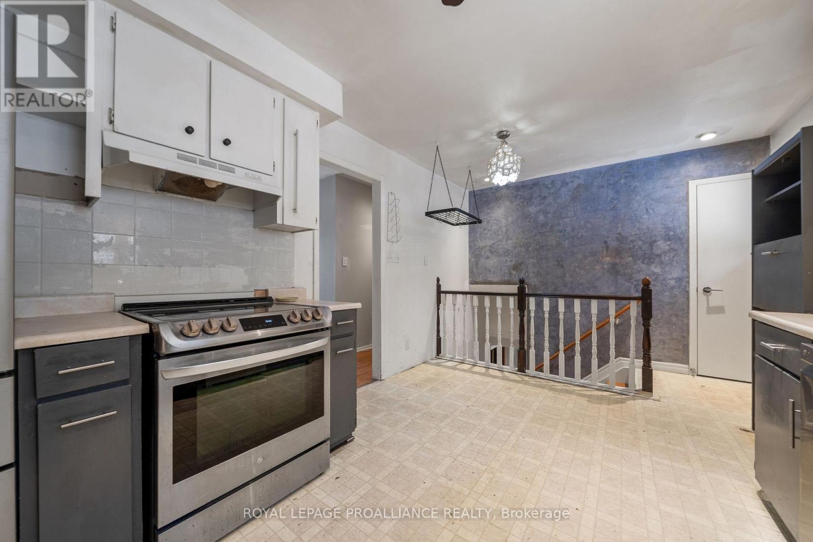 1237 Victoria Road, Prince Edward County, Ontario  K0K 1A0 - Photo 19 - X12604910