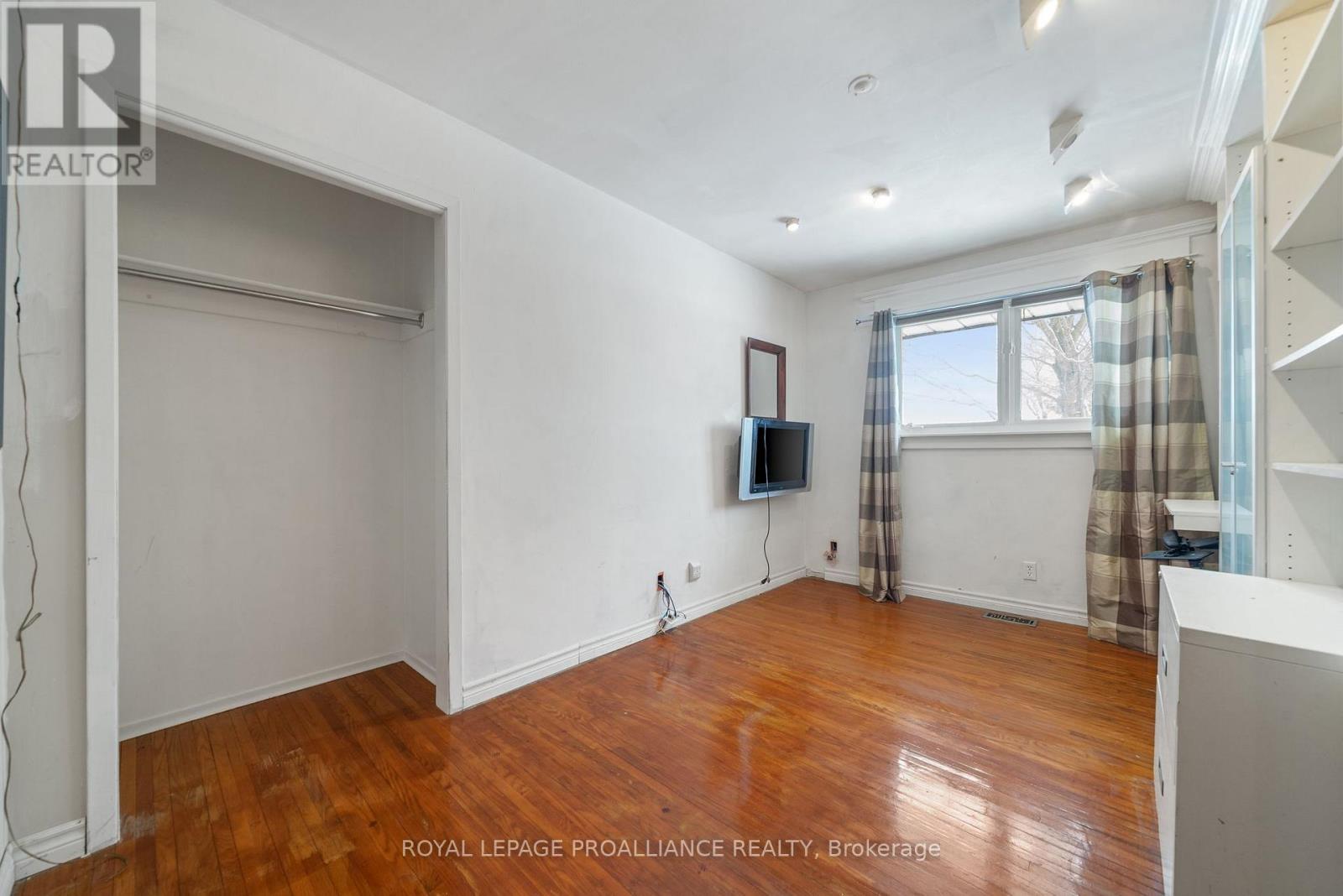 1237 Victoria Road, Prince Edward County, Ontario  K0K 1A0 - Photo 25 - X12604910