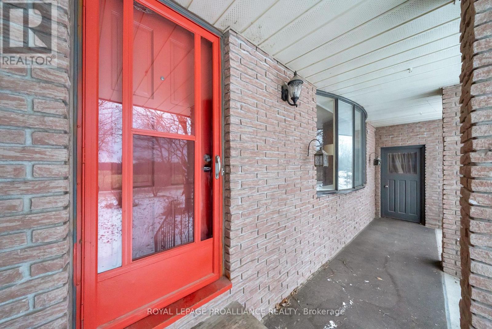 1237 Victoria Road, Prince Edward County, Ontario  K0K 1A0 - Photo 5 - X12604910