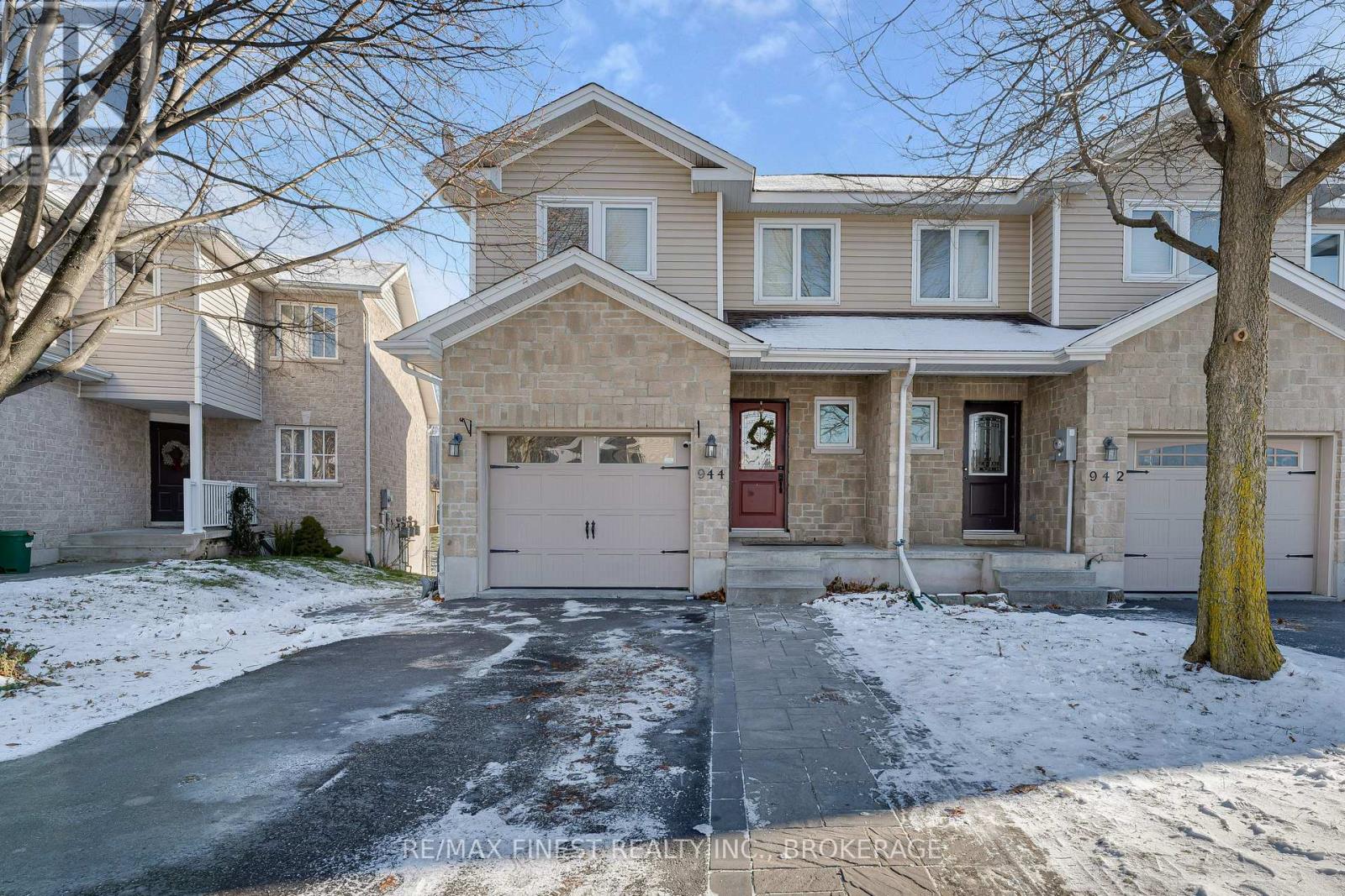 944 SWANFIELD STREET, Kingston, Ontario