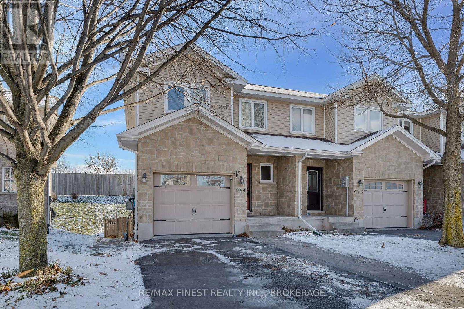 944 Swanfield Street, Kingston, Ontario  K7M 0A5 - Photo 2 - X12604932