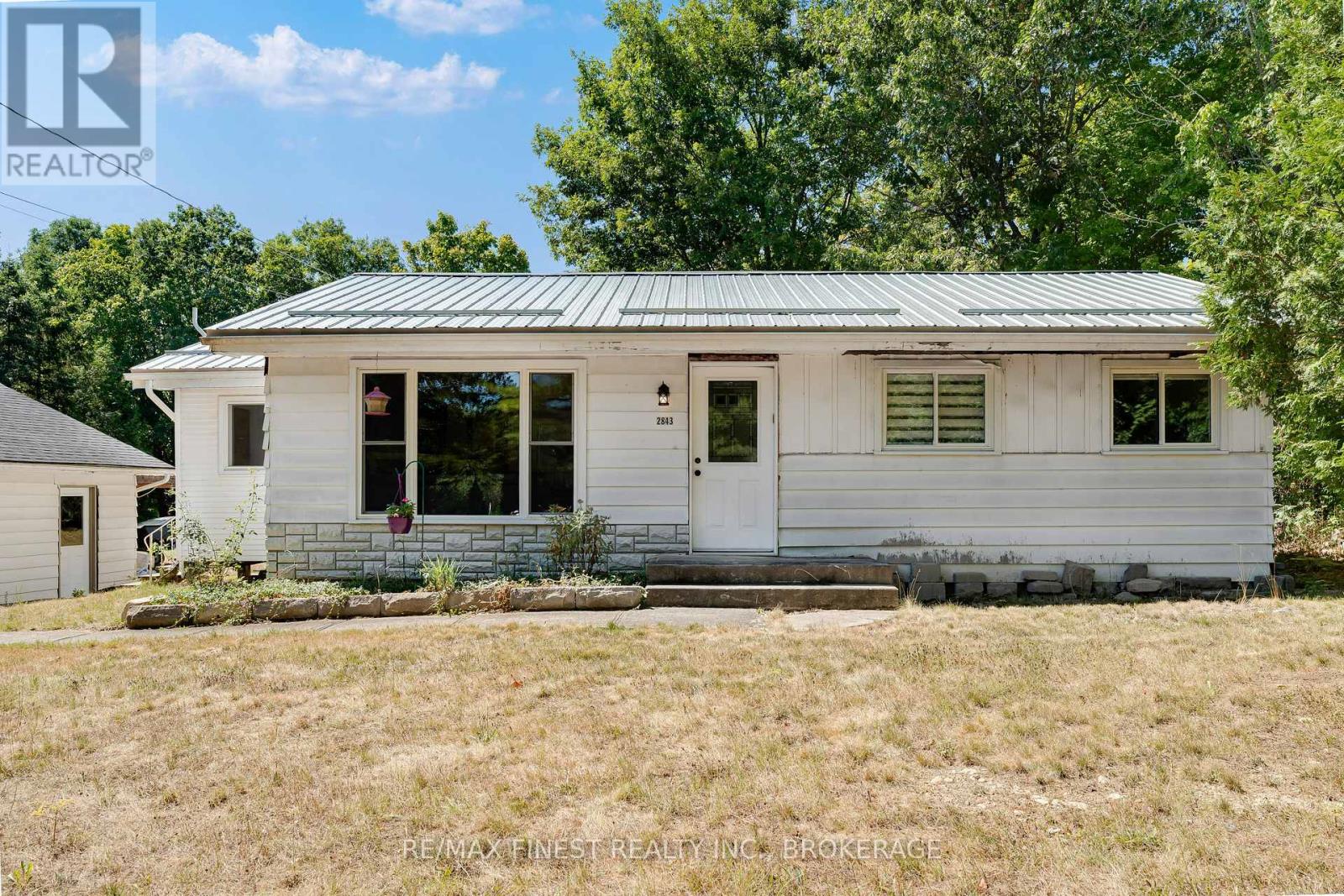 2843 PERTH ROAD, Kingston, Ontario