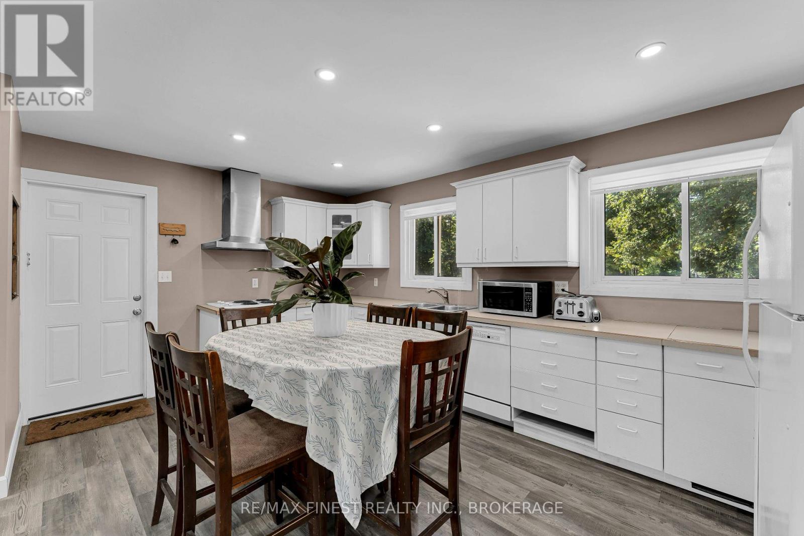 2843 Perth Road, Kingston, Ontario K0H 1S0 - Photo 10 - X12604980