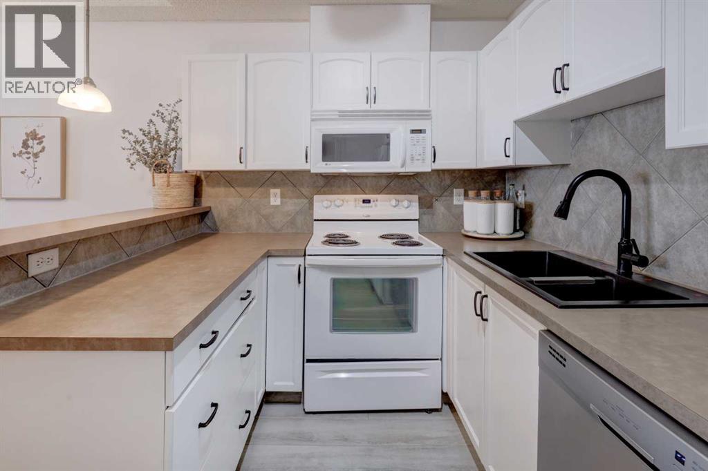 402, 120 Country Village Circle Ne, Calgary, Alberta  T3K 0E4 - Photo 7 - A2273623