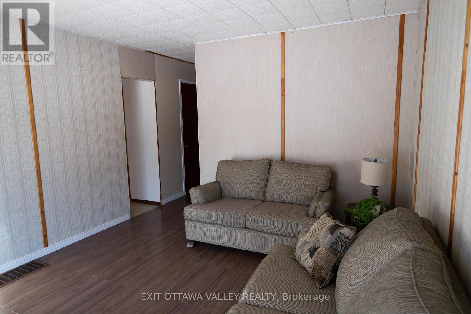 2776 Fourth Chute Road, Bonnechere Valley, Ontario  K0J 1T0 - Photo 9 - X12604984