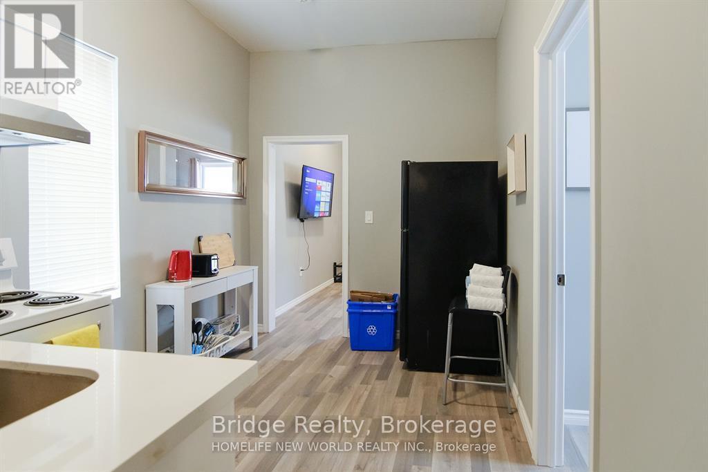 1 - 1-144 Adelaide Street N, London East, Ontario  N6B 3G8 - Photo 10 - X12604956