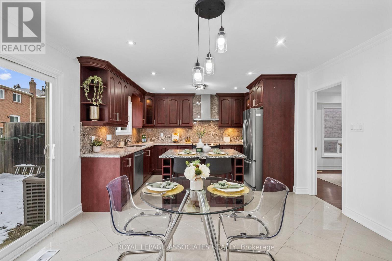 3 Middleport Crescent, Toronto, Ontario  M1B 4L5 - Photo 12 - E12604866