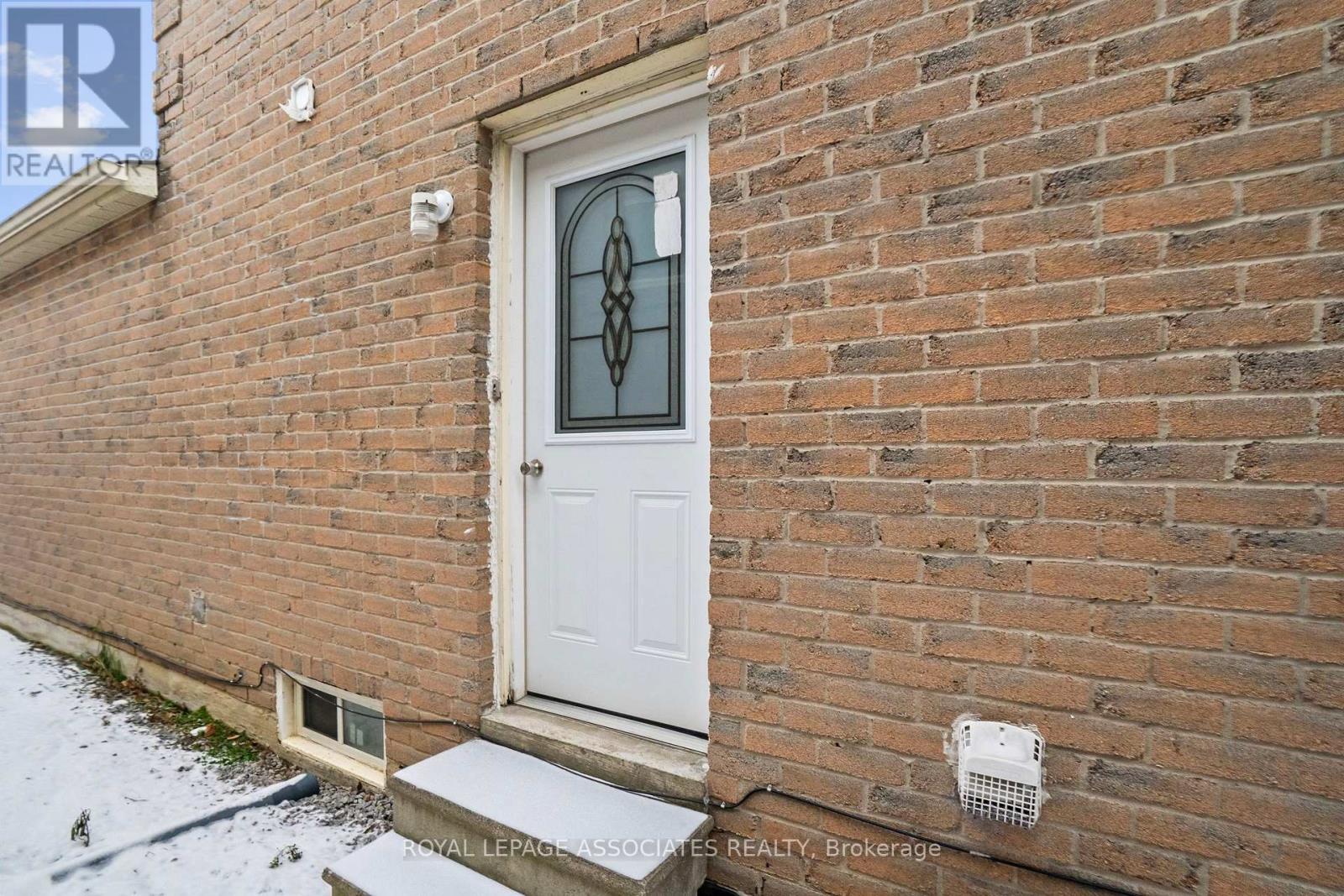 3 Middleport Crescent, Toronto, Ontario  M1B 4L5 - Photo 35 - E12604866