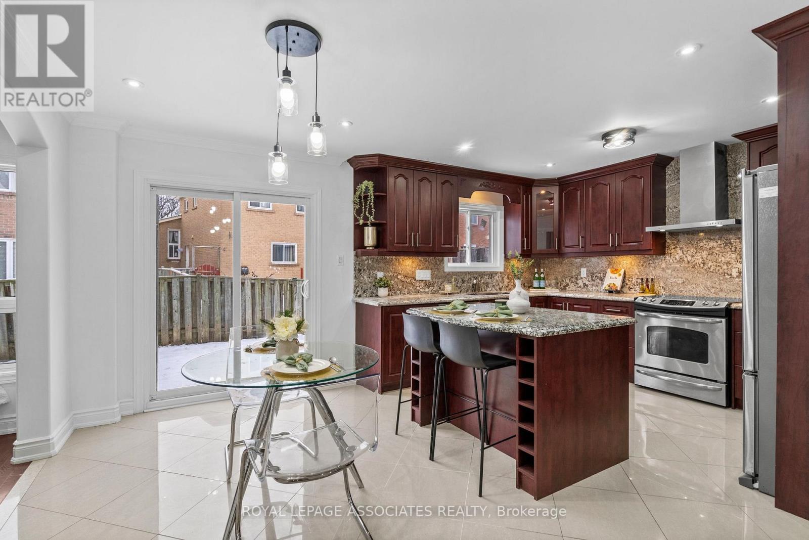 3 Middleport Crescent, Toronto, Ontario  M1B 4L5 - Photo 11 - E12604866