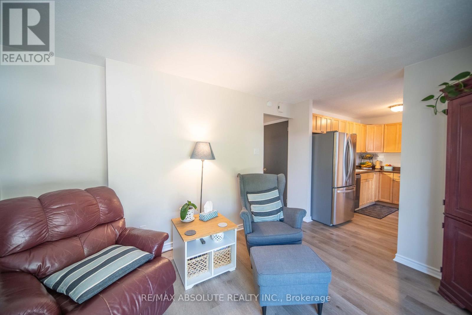 198 Hoylake Crescent, Ottawa, Ontario K1E 2M8 - Photo 18 - X12406624