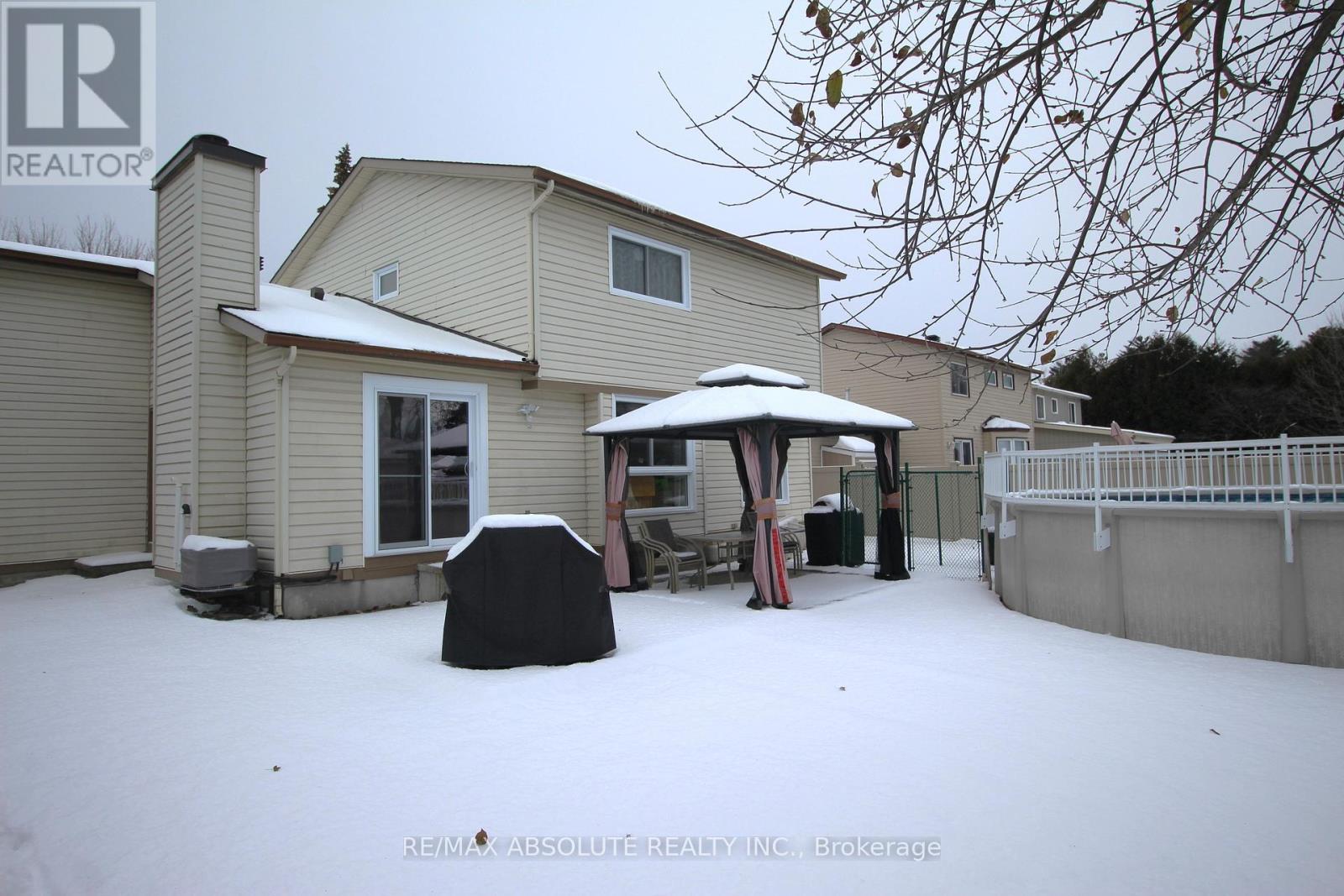 198 Hoylake Crescent, Ottawa, Ontario K1E 2M8 - Photo 35 - X12406624