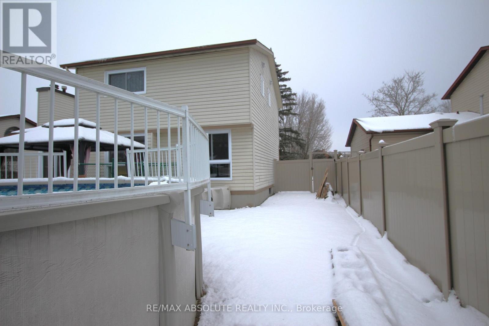 198 Hoylake Crescent, Ottawa, Ontario K1E 2M8 - Photo 36 - X12406624