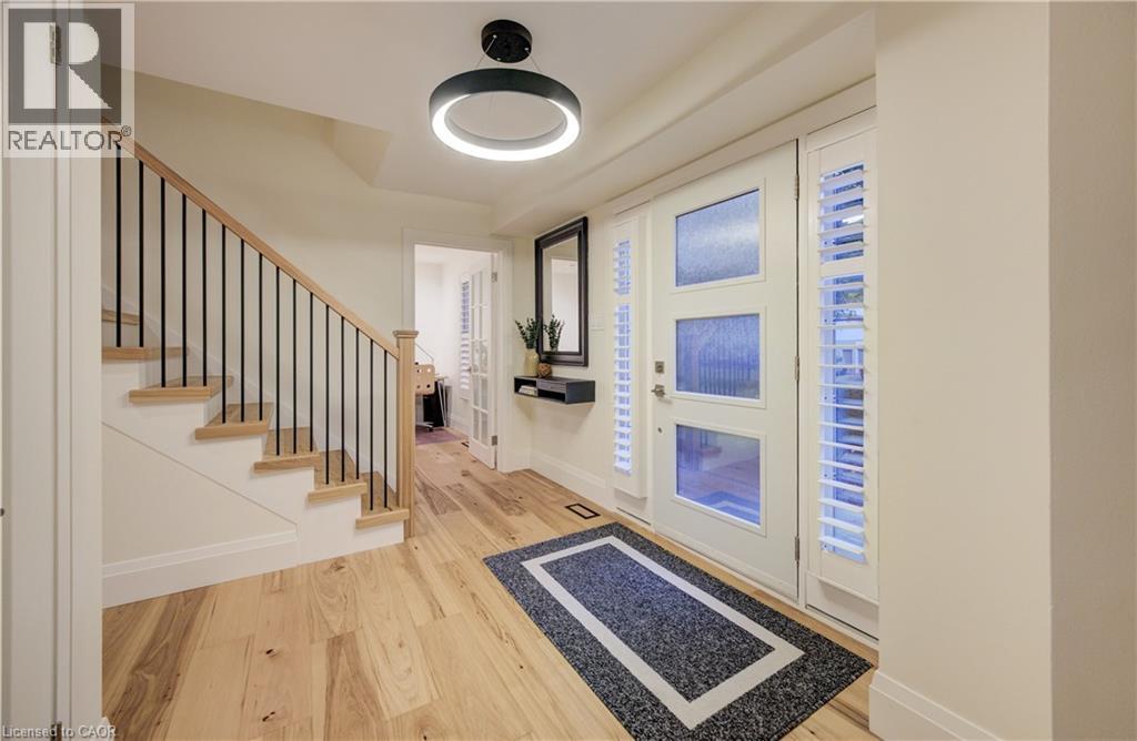 38 Academy Crescent, Waterloo, Ontario  N2L 5H7 - Photo 3 - 40792612