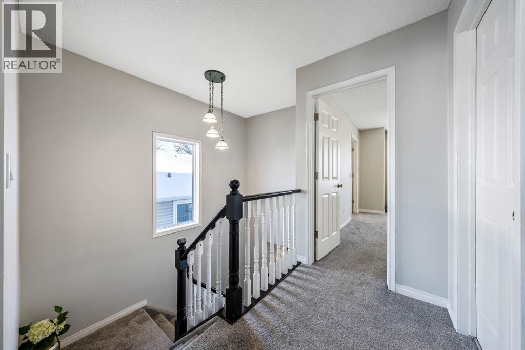 55 Mt Apex Green Se, Calgary, Alberta  T2Z 2V4 - Photo 18 - A2272398