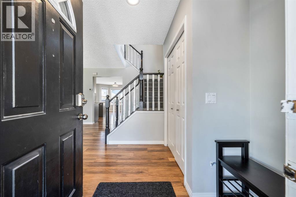 55 Mt Apex Green Se, Calgary, Alberta  T2Z 2V4 - Photo 2 - A2272398