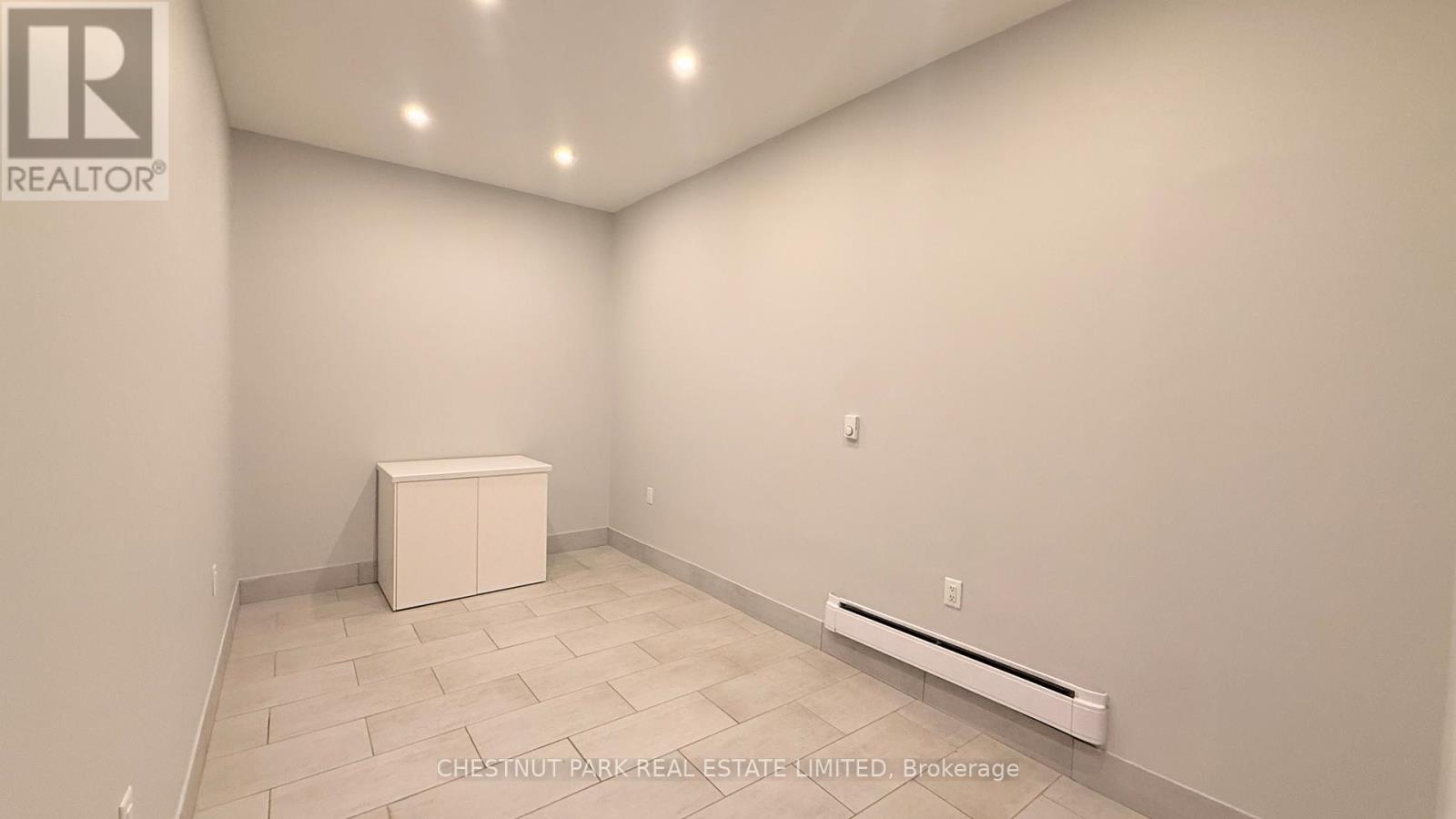 1 - 342 Jarvis Street, Toronto, Ontario  M4Y 2G6 - Photo 6 - C12299388