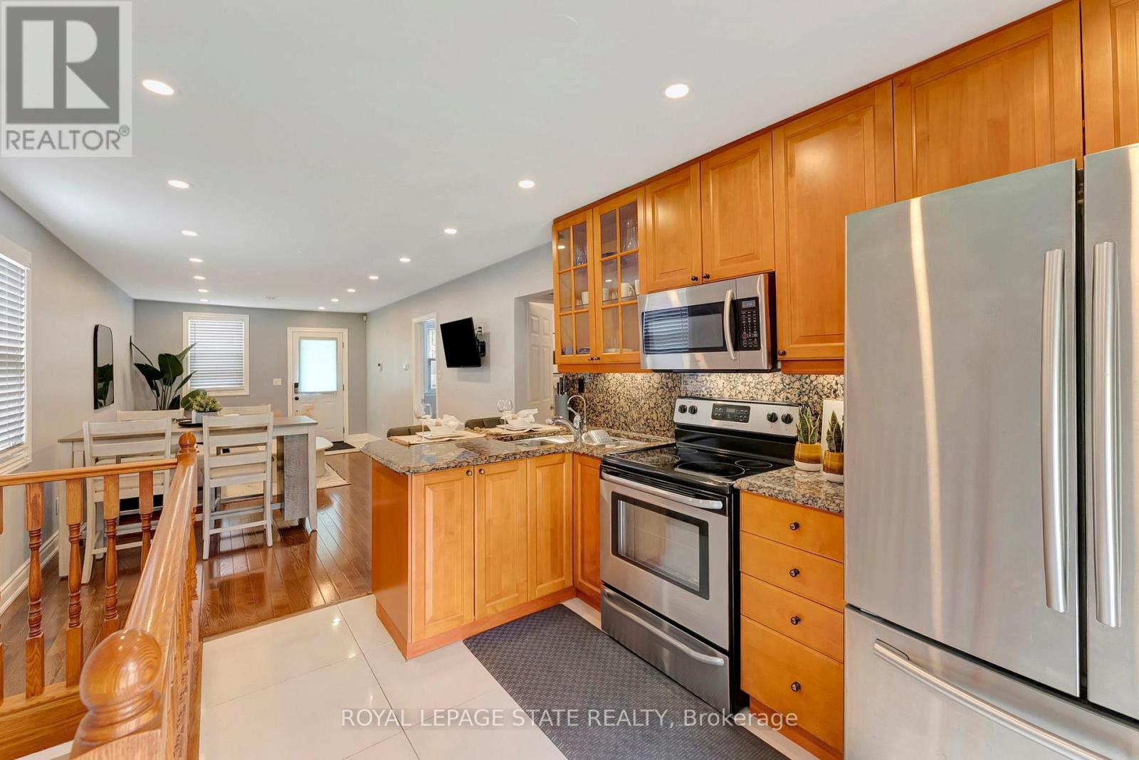 746 Roxborough Avenue, Hamilton, Ontario  L8H 1S7 - Photo 16 - X12275718