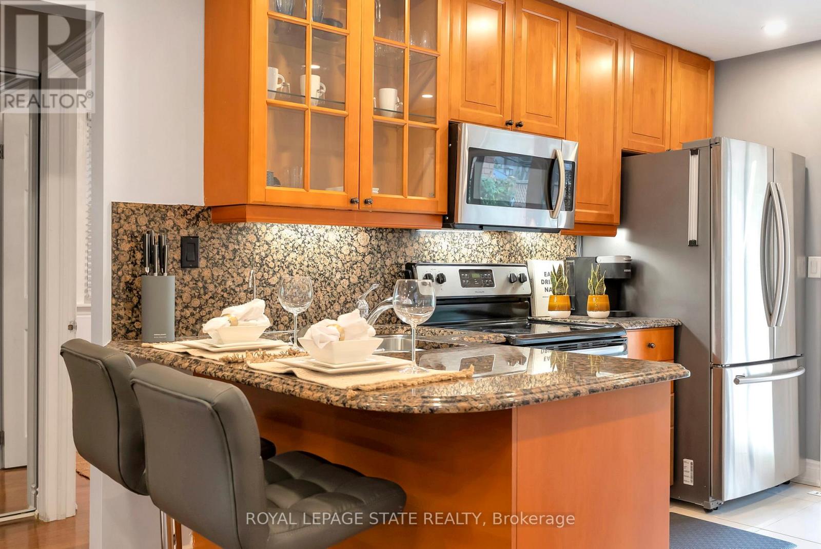 746 Roxborough Avenue, Hamilton, Ontario  L8H 1S7 - Photo 12 - X12275718