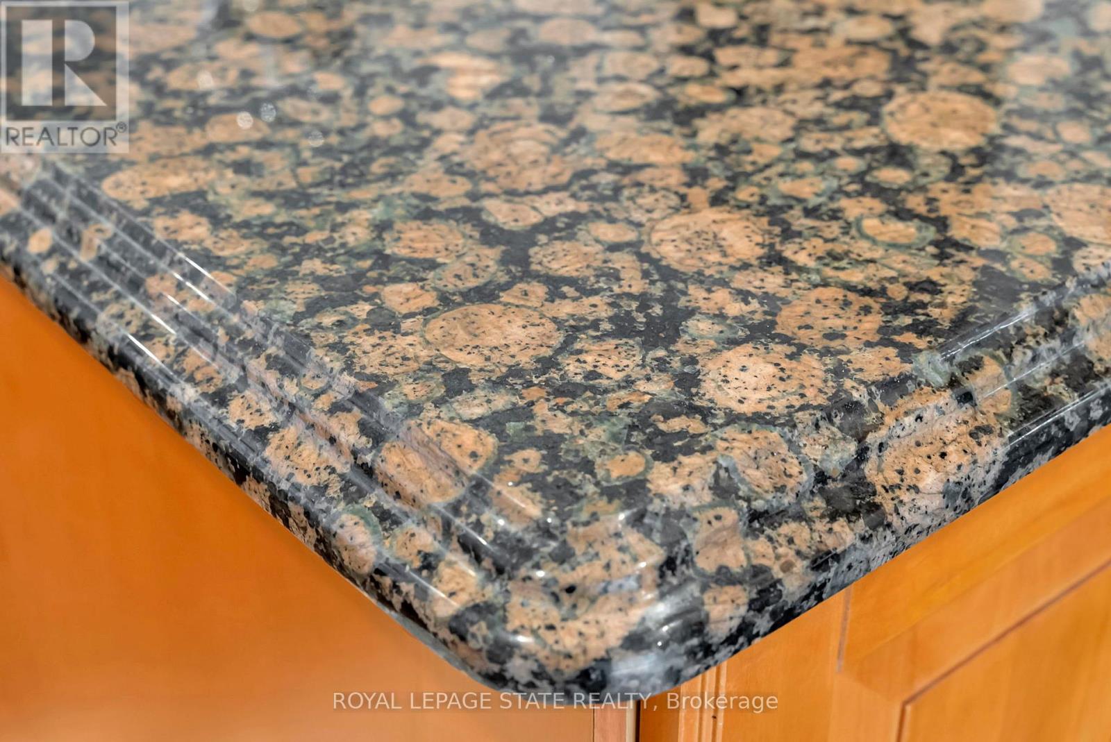 746 Roxborough Avenue, Hamilton, Ontario  L8H 1S7 - Photo 18 - X12275718