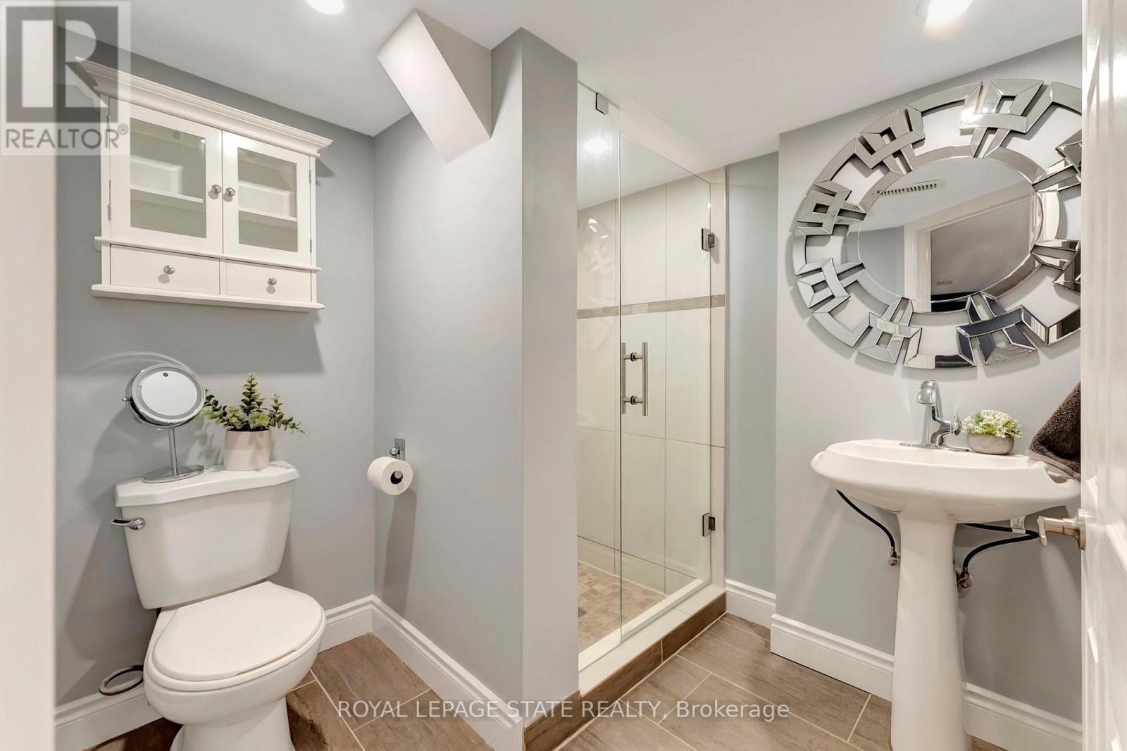 746 Roxborough Avenue, Hamilton, Ontario  L8H 1S7 - Photo 32 - X12275718