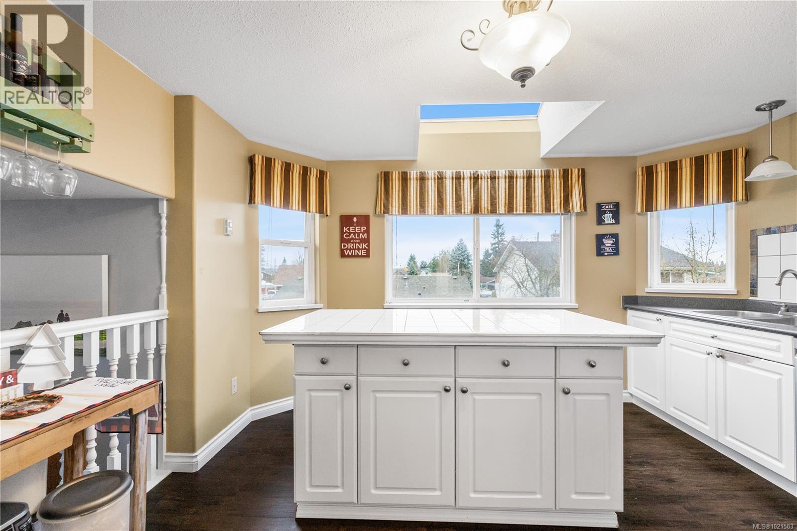 2343 Galerno Rd, Campbell River, British Columbia  V9W 8A5 - Photo 3 - 1021583