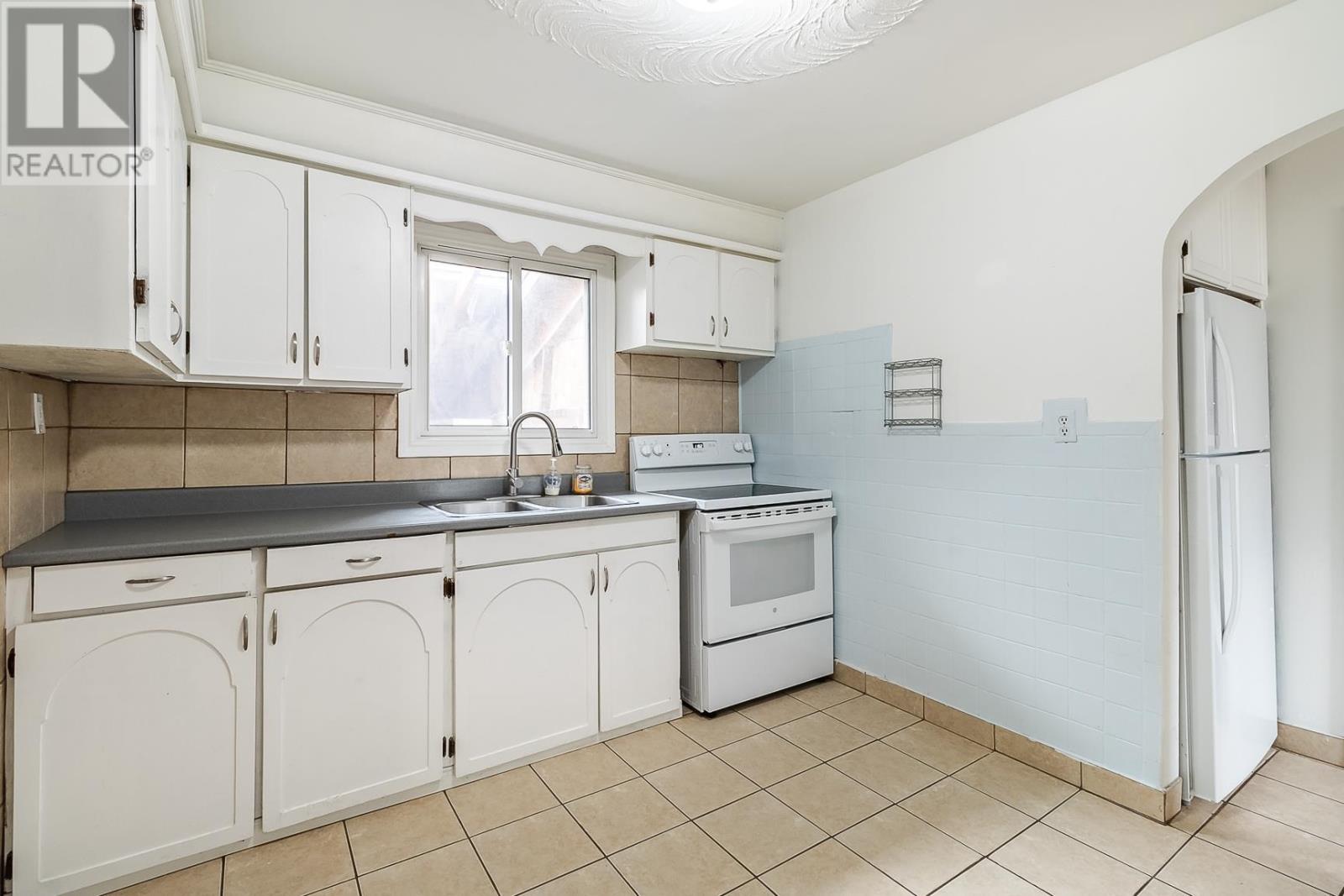 22 Lloyd St, Sault Ste. Marie, Ontario  P6C 3X8 - Photo 9 - SM253321