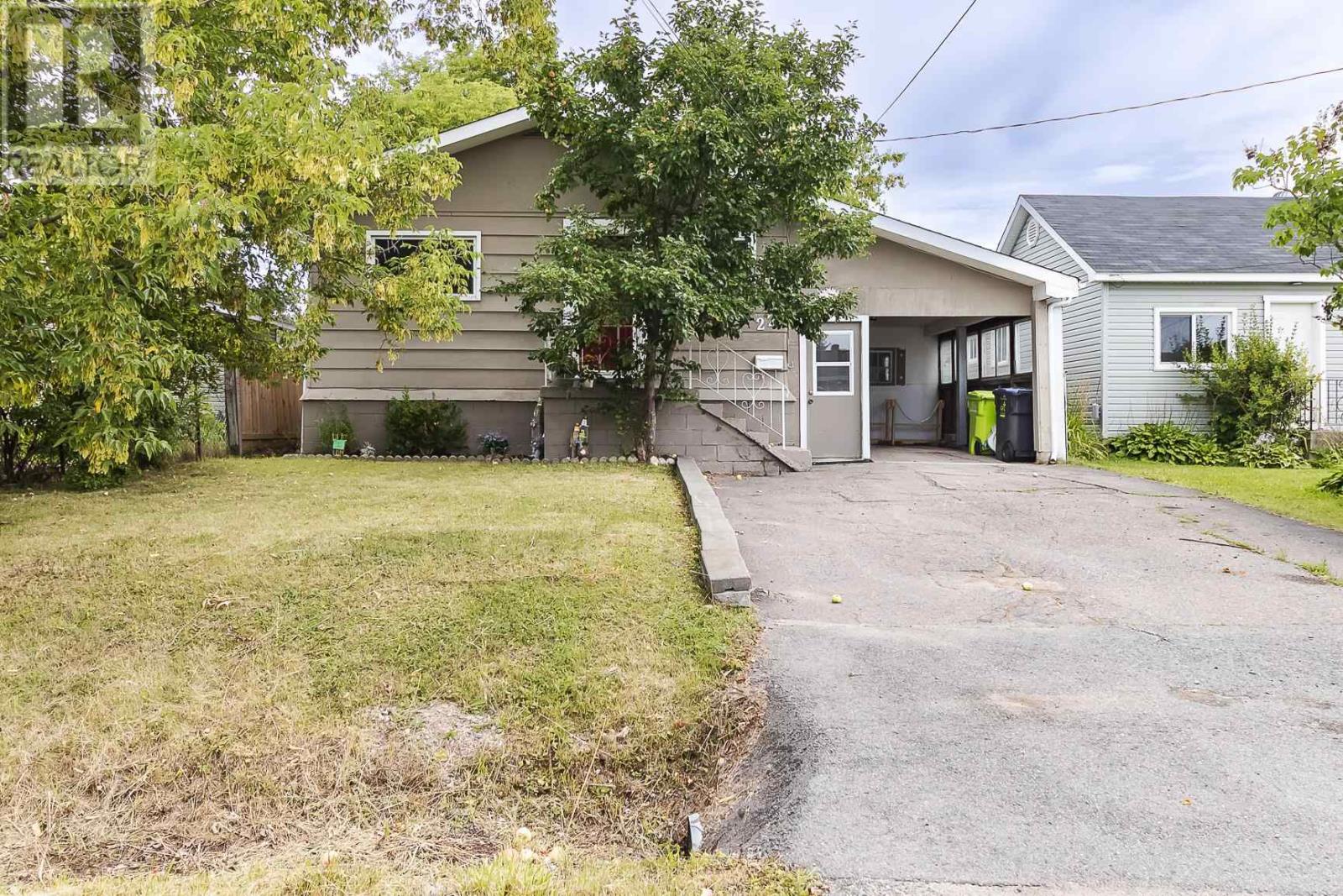 22 Lloyd St, Sault Ste. Marie, Ontario  P6C 3X8 - Photo 3 - SM253321
