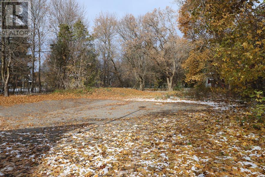 1020 Queen St E, Sault Ste. Marie, Ontario P6A 2C6 - Photo 10 - SM253417