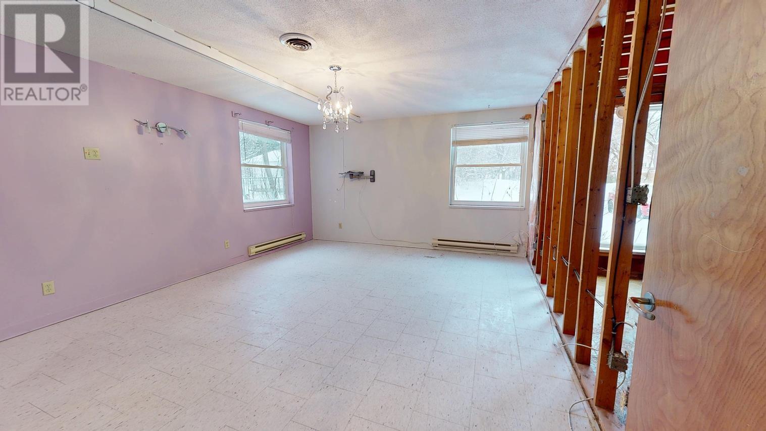 1020 Queen St E, Sault Ste. Marie, Ontario P6A 2C6 - Photo 22 - SM253417