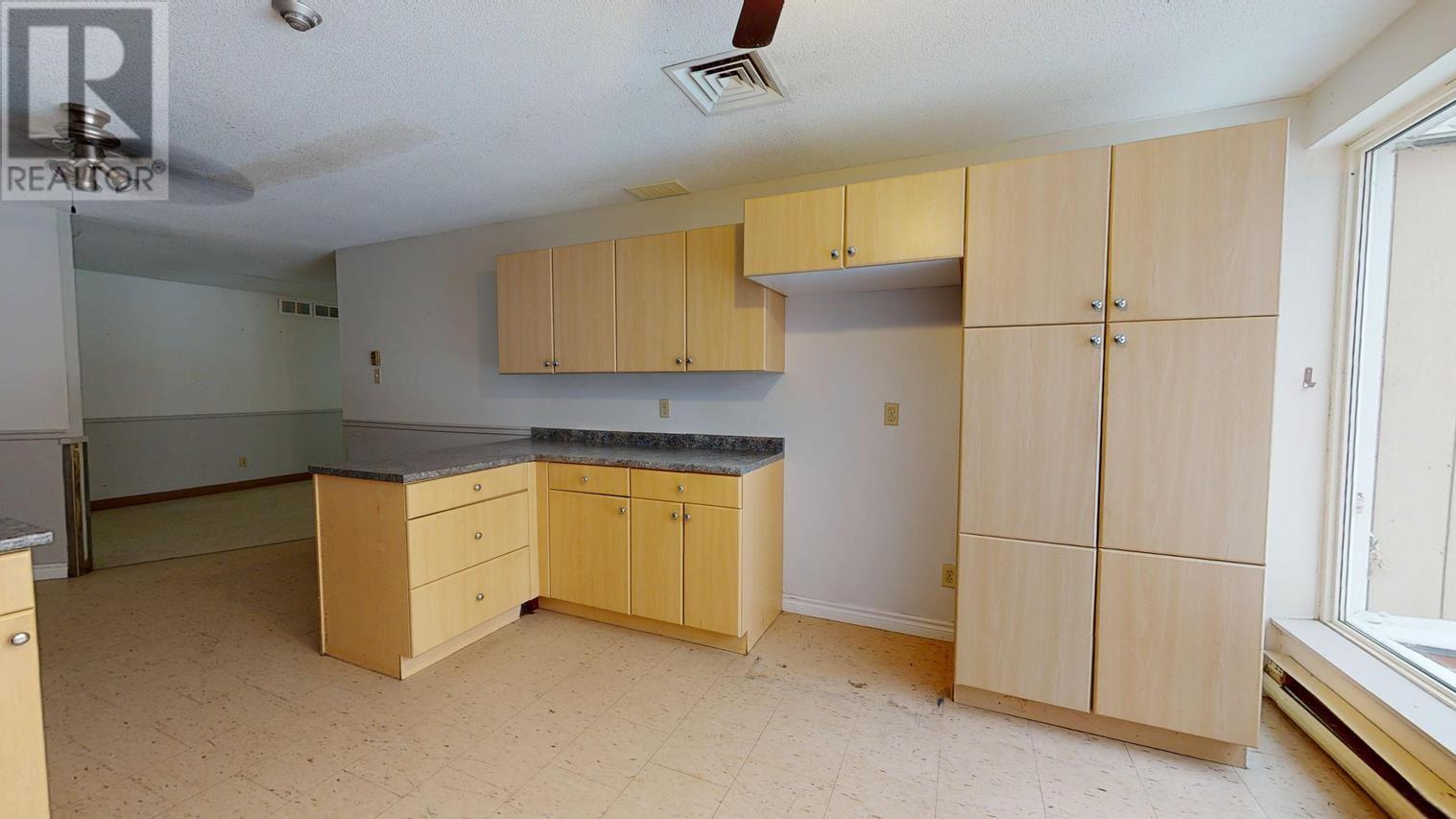 1020 Queen St E, Sault Ste. Marie, Ontario P6A 2C6 - Photo 27 - SM253417