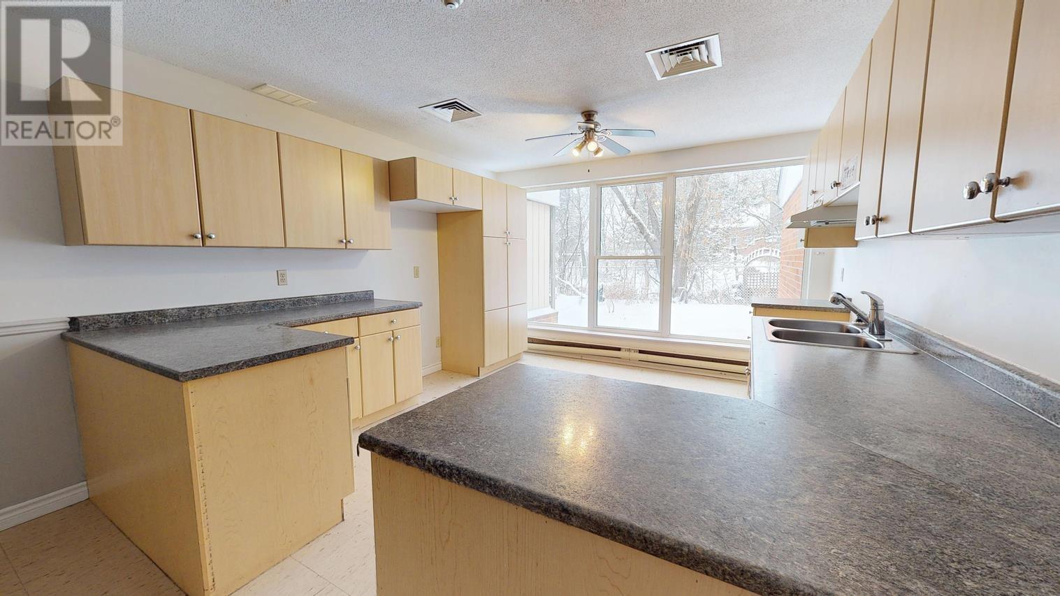 1020 Queen St E, Sault Ste. Marie, Ontario  P6A 2C6 - Photo 25 - SM253416