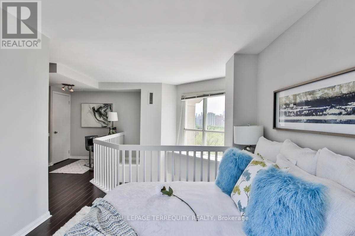 1052 - 139 Merton Street, Toronto, Ontario  M4S 3G7 - Photo 12 - C12604948