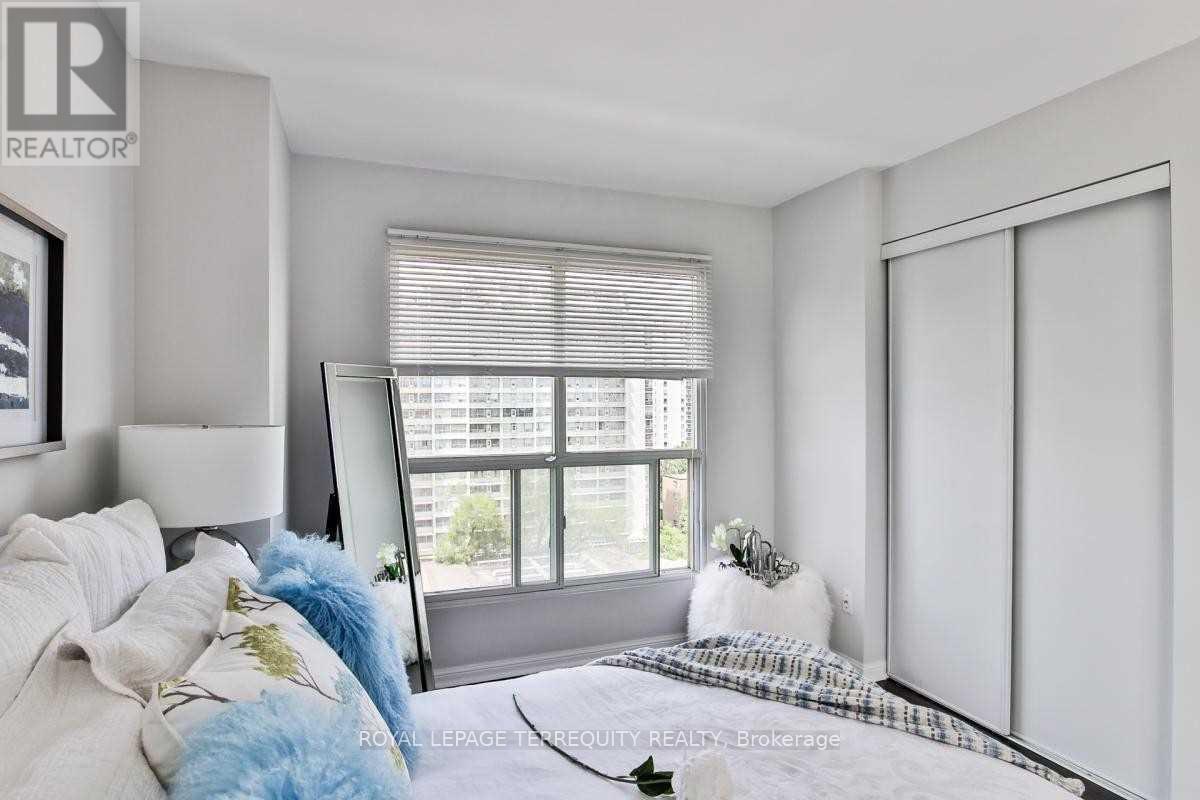 1052 - 139 Merton Street, Toronto, Ontario  M4S 3G7 - Photo 14 - C12604948