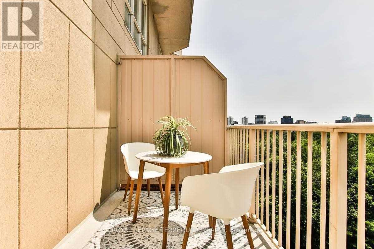 1052 - 139 Merton Street, Toronto, Ontario  M4S 3G7 - Photo 17 - C12604948