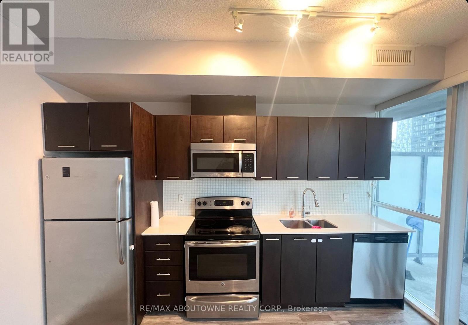 1110 - 20 Bruyeres Mews, Toronto, Ontario  M5V 0G8 - Photo 6 - C12605002