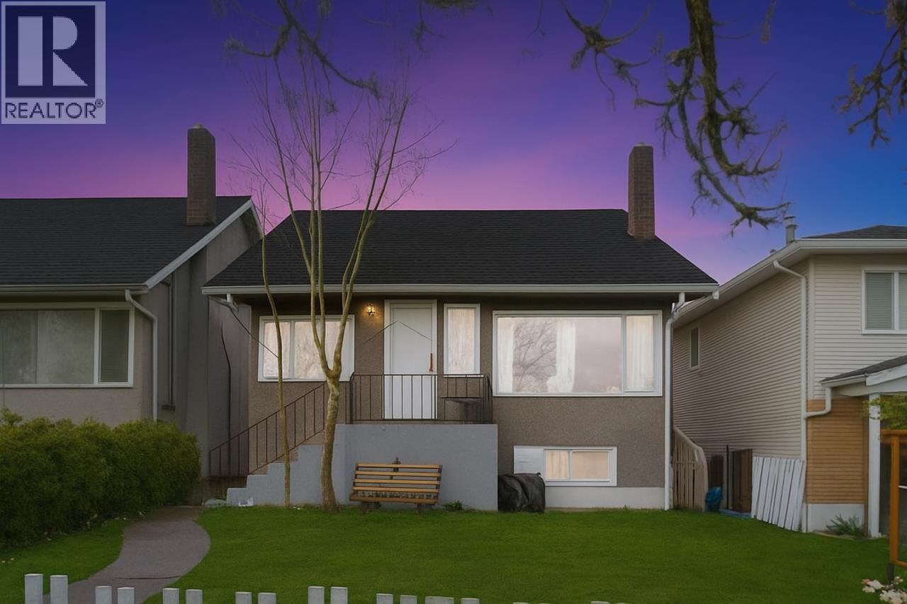 5735 Earles Street, Vancouver, British Columbia  V5R 3S4 - Photo 2 - R3064708