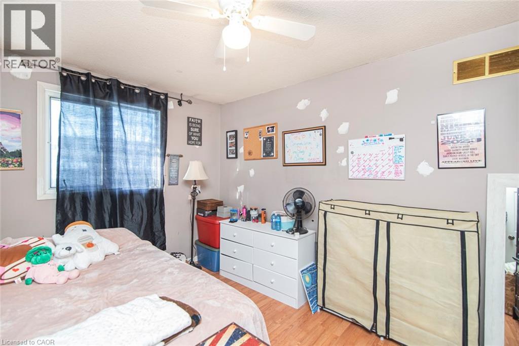 28 Perthshire Court, Hamilton, Ontario  L9B 2H1 - Photo 24 - 40792291