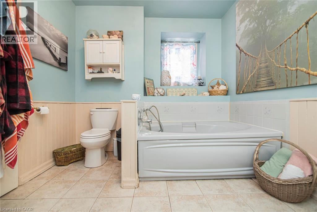 28 Perthshire Court, Hamilton, Ontario  L9B 2H1 - Photo 30 - 40792291