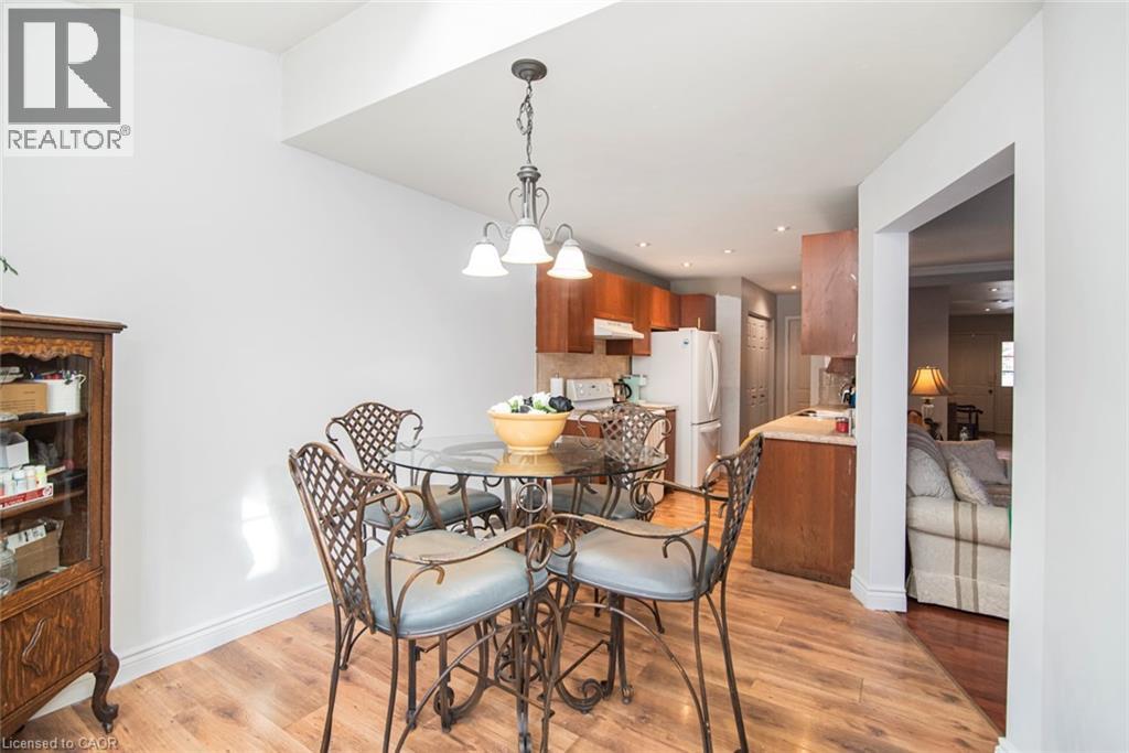 28 Perthshire Court, Hamilton, Ontario  L9B 2H1 - Photo 11 - 40792291