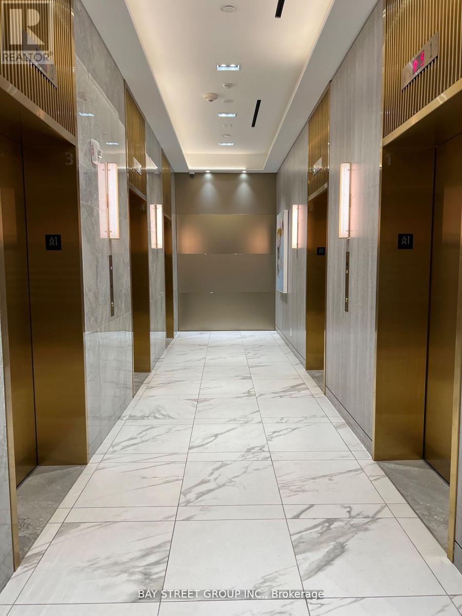 2303 - 950 Portage Parkway, Vaughan, Ontario  L4K 0J7 - Photo 2 - N12604920