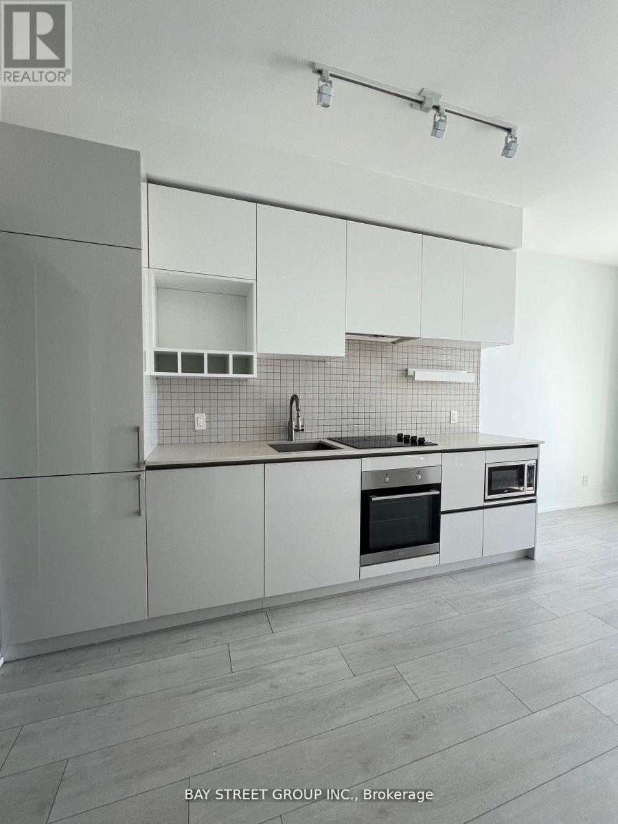 2303 - 950 Portage Parkway, Vaughan, Ontario  L4K 0J7 - Photo 4 - N12604920