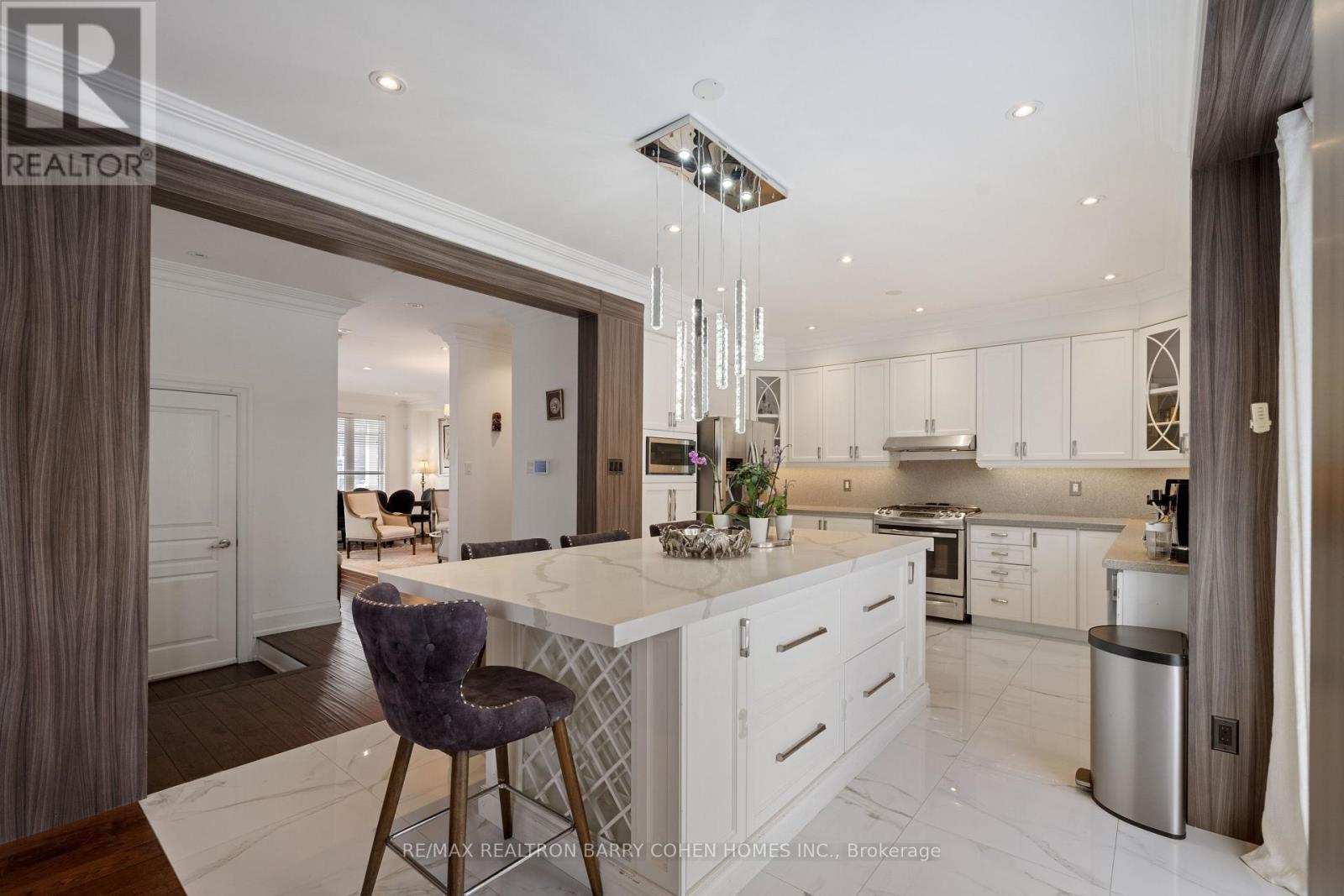 17 Lourakis Street, Richmond Hill, Ontario  L4E 0J5 - Photo 10 - N12604942