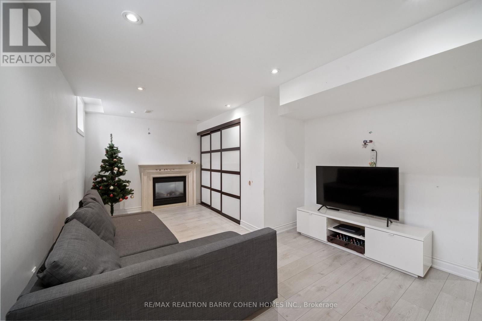 17 Lourakis Street, Richmond Hill, Ontario  L4E 0J5 - Photo 31 - N12604942