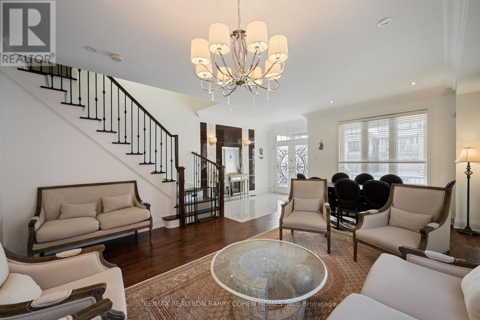 17 Lourakis Street, Richmond Hill, Ontario  L4E 0J5 - Photo 6 - N12604942