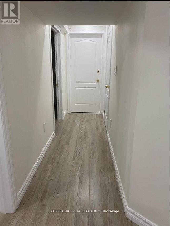 499 Beverley Glen Boulevard, Vaughan, Ontario  L4J 7S1 - Photo 4 - N12605014