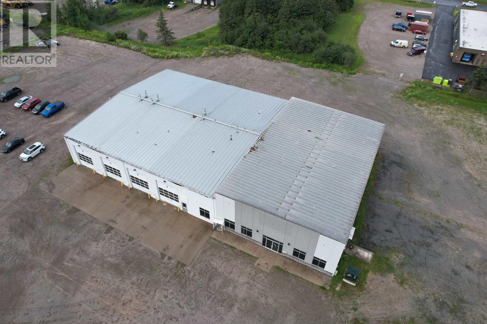 605 Third Lin E, Sault Ste. Marie, Ontario  P6A 6J8 - Photo 2 - SM252188